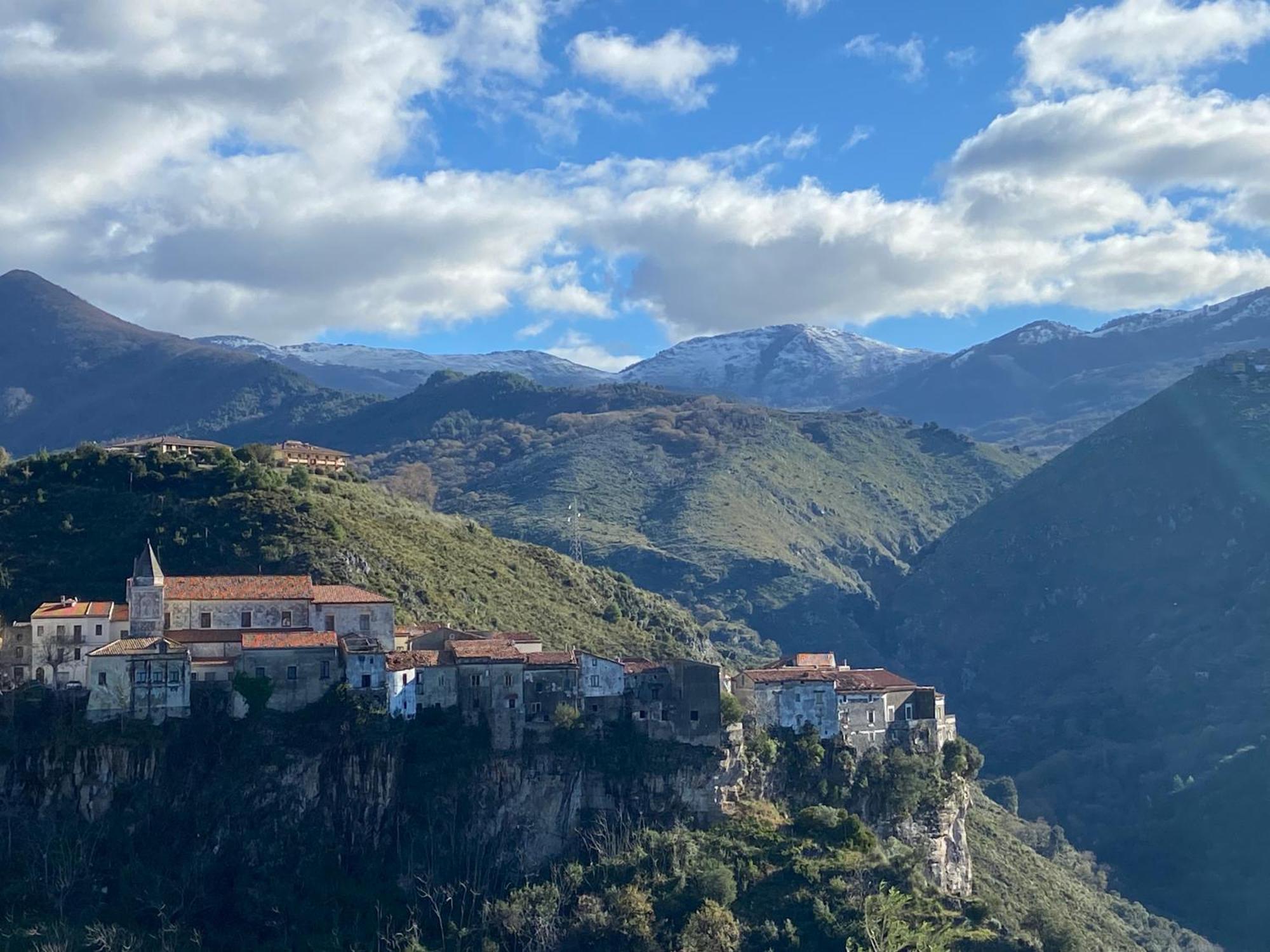 La Terrazza Nel Borgo Hotel Tortora Luaran gambar